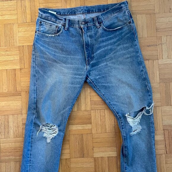 -LEVIS RIPPED NWOT JEANS- - Picture 1 of 2